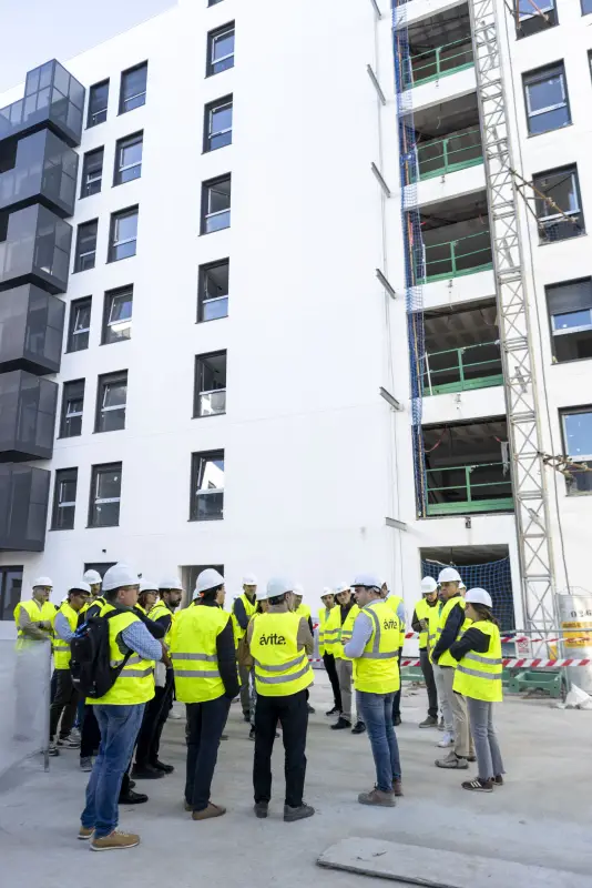 VISITA MOSTOLES AVINTIA