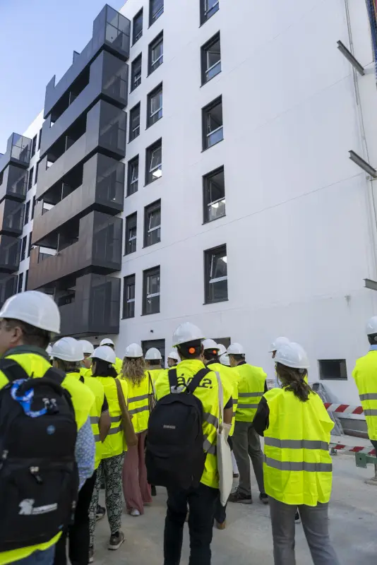 VISITA MOSTOLES AVINTIA