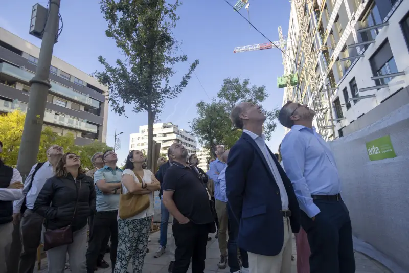VISITA MOSTOLES AVINTIA