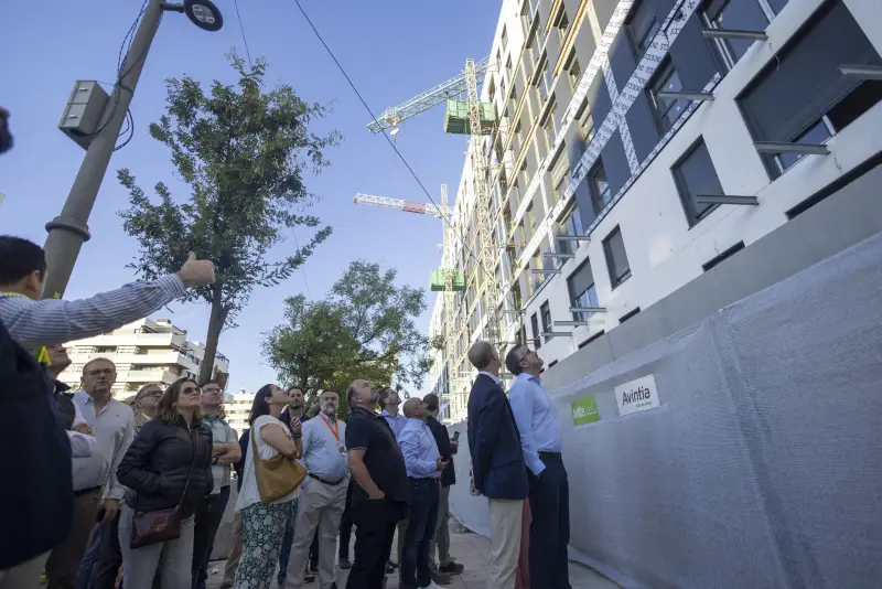 VISITA MOSTOLES AVINTIA