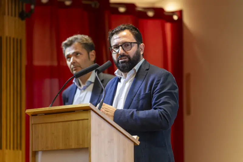 JUEVES 15 | PONENCIAS