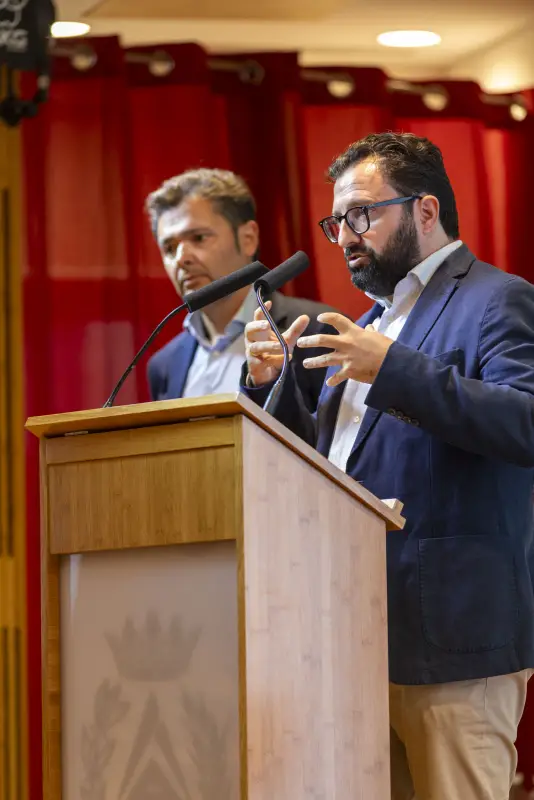 JUEVES 15 | PONENCIAS