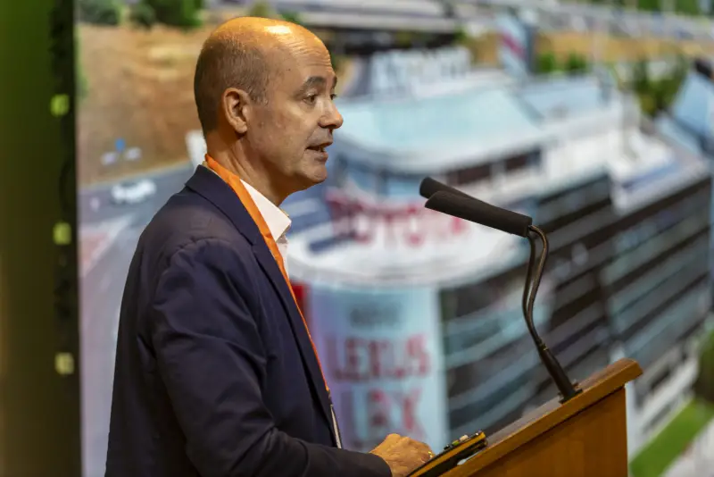 VIERNES  16 | PONENCIAS