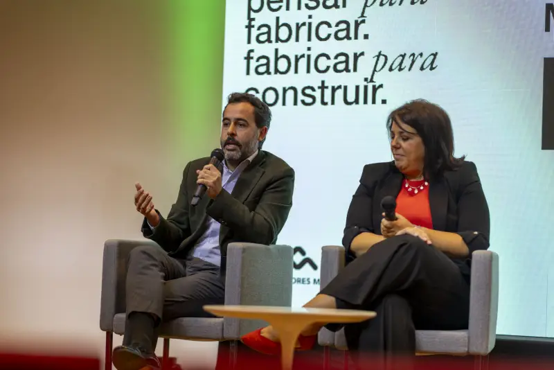 VIERNES  16 | PONENCIAS